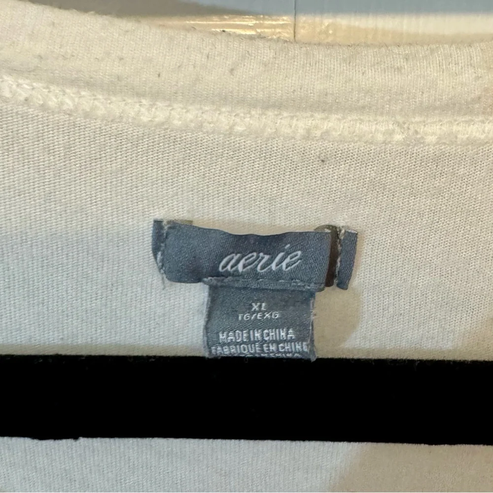 aerie | Size XL, T-Shirt Bundle, Gray Striped V-Neck & Solid White Crewneck- EUC